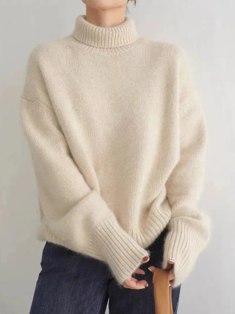 Isabella - Elegant Cashmere Turtleneck