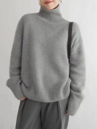 Isabella - Elegant Cashmere Turtleneck