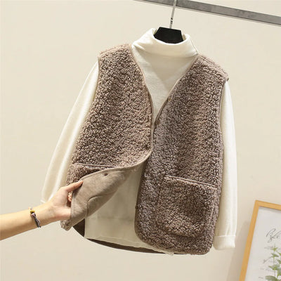 Colette - Elegant Fleece Layering Vest
