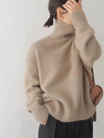 Isabella - Elegant Cashmere Turtleneck