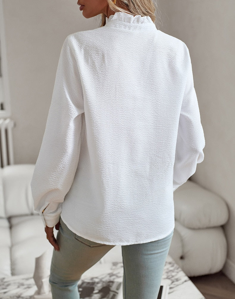 Laila - Timeless Elegant Blouse